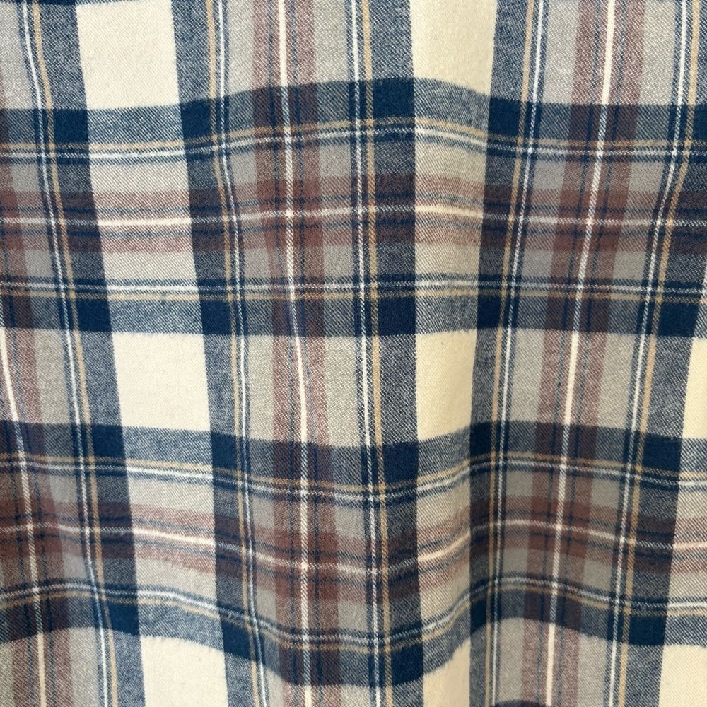 L.L. Bean Navy/Cream Plaid Button Down Flannel Women’s M Petite 100% Cotton - Picture 8 of 10
